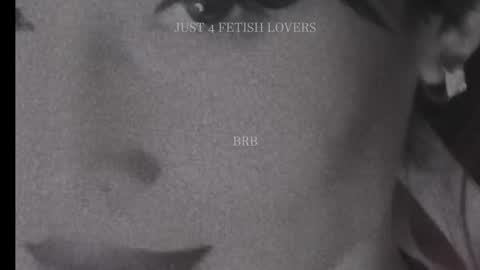 Lola online show from 10/22/25, 11:04