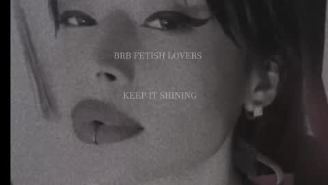 Snapshot of mydoc_lolac chatting on 11/28/25, 09:28 Lola online show from 11/28/25, 09:28