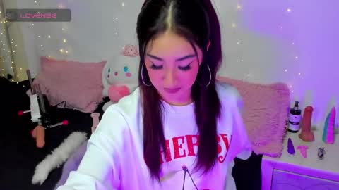    online show from 11/10/25, 04:44