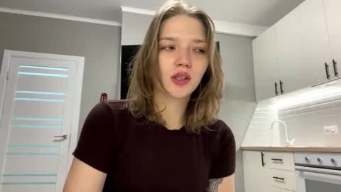 Amlie online show from 11/11/25, 01:27