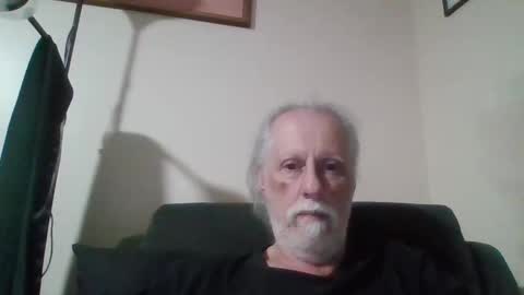 Snapshot of myheartandsoul1 chatting on 11/24/25, 11:32 myheartandsoul1 online show from 11/24/25, 11:32