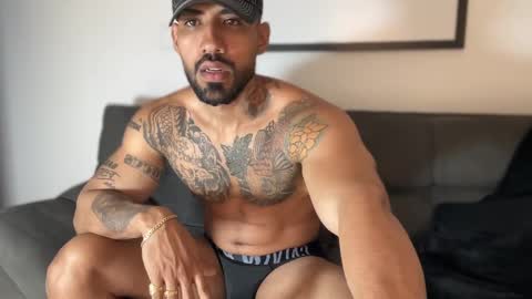 Myke esthetic online show from 03/10/25, 01:23