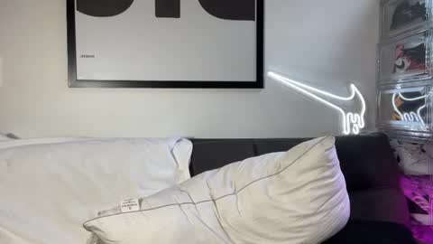 Myke esthetic online show from 10/01/25, 09:43