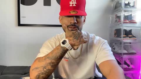 Myke esthetic online show from 10/05/25, 07:01