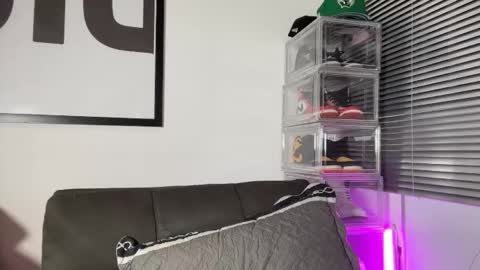 Myke esthetic online show from 10/08/25, 01:14