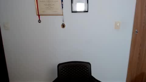 Snapshot of myke_xxx chatting on 02/22/26, 12:23 mike online show from 02/22/26, 12:23