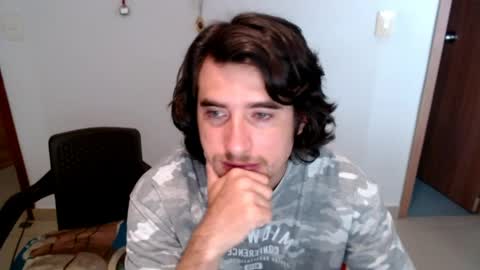 Snapshot of myke_xxx chatting on 04/06/26, 07:26 mike online show from 04/06/26, 07:26