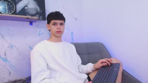 Mykel   online show from 11/01/25, 02:41