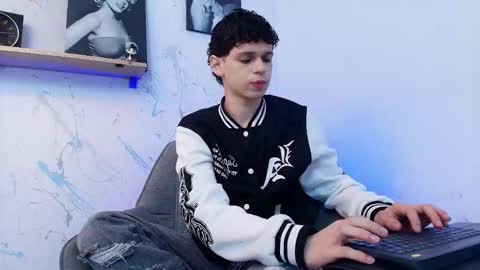 Mykel   online show from 01/09/26, 03:04