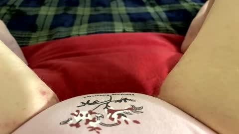 Snapshot of mykittyneedsuu chatting on 04/07/26, 11:10 Kitty online show from 04/07/26, 11:10