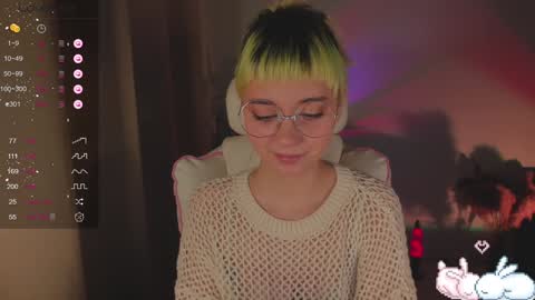 Snapshot of mylaweb chatting on 12/18/24, 11:45 MylaFlores online show from 12/18/24, 11:45