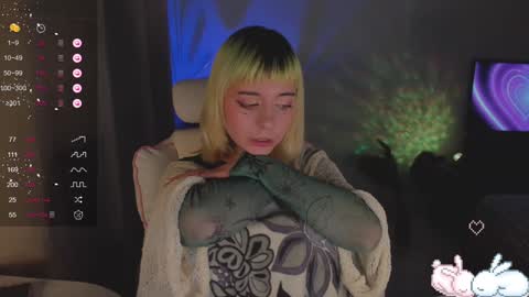 Snapshot of mylaweb chatting on 12/25/24, 03:08 MylaFlores online show from 12/25/24, 03:08