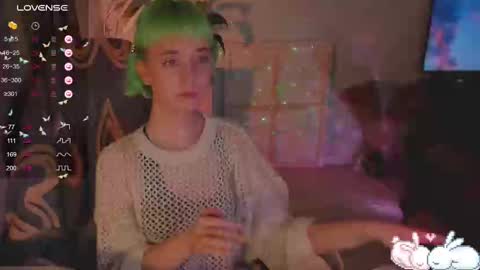 Snapshot of mylaweb chatting on 02/21/25, 12:05 MylaFlores online show from 02/21/25, 12:05