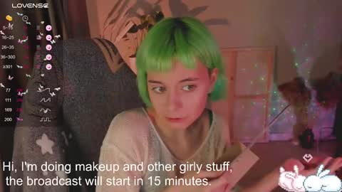 Snapshot of mylaweb chatting on 02/25/25, 12:36 MylaFlores online show from 02/25/25, 12:36