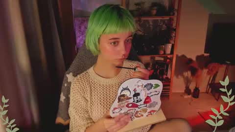 Snapshot of mylaweb chatting on 03/08/25, 12:55 MylaFlores online show from 03/08/25, 12:55