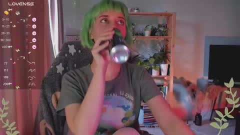 Snapshot of mylaweb chatting on 03/09/25, 05:11 MylaFlores online show from 03/09/25, 05:11