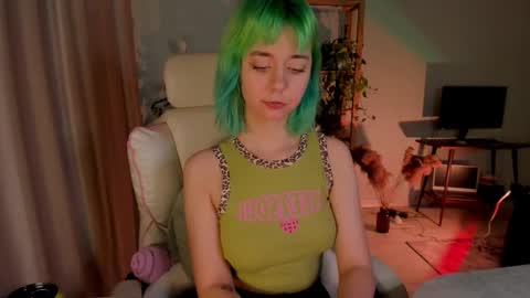 Snapshot of mylaweb chatting on 10/12/25, 03:38 MylaFlores online show from 10/12/25, 03:38