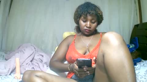 Snapshot of mylindasweet chatting on 01/11/25, 07:17 linda online show from 01/11/25, 07:17