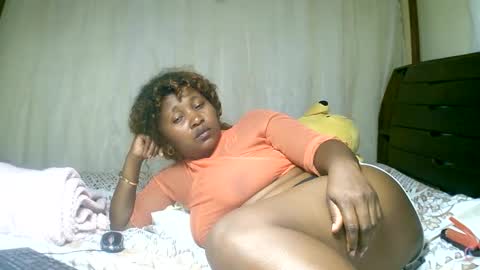 Snapshot of mylindasweet chatting on 01/15/25, 08:26 linda online show from 01/15/25, 08:26