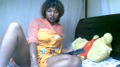 Snapshot of mylindasweet chatting on 01/16/25, 06:03 linda online show from 01/16/25, 06:03