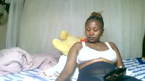 Snapshot of mylindasweet chatting on 01/19/25, 03:21 linda online show from 01/19/25, 03:21