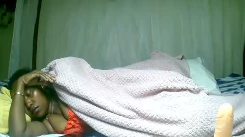 Snapshot of mylindasweet chatting on 01/27/25, 12:12 linda online show from 01/27/25, 12:12