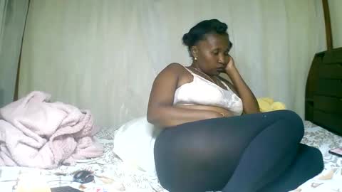 Snapshot of mylindasweet chatting on 02/08/25, 05:50 linda online show from 02/08/25, 05:50