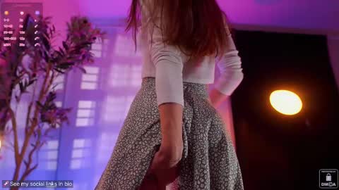 Snapshot of myliss chatting on 02/24/25, 08:47 Liss Next stream December1 online show from 02/24/25, 08:47