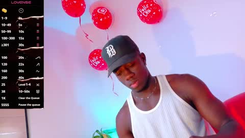 Snapshot of mylowallacee chatting on 02/26/25, 04:03 Mylo Wallace online show from 02/26/25, 04:03