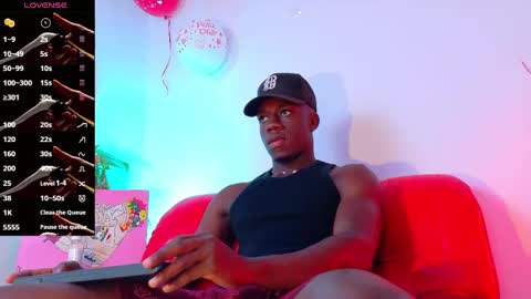 Snapshot of mylowallacee chatting on 03/03/25, 10:52 Mylo Wallace online show from 03/03/25, 10:52