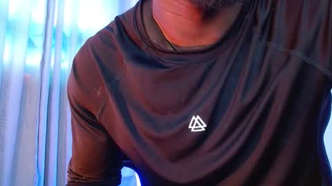 Snapshot of mylowallacee chatting on 12/04/25, 08:50 Mylo Wallace online show from 12/04/25, 08:50