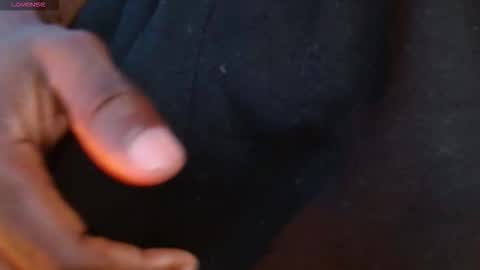 Snapshot of mylowallacee chatting on 12/16/25, 06:02 Mylo Wallace online show from 12/16/25, 06:02