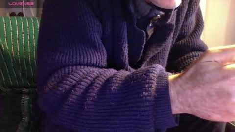 Bi sexy guy lovense hush is on private is open or password show tip if you like. online show from 02/01/25, 12:47