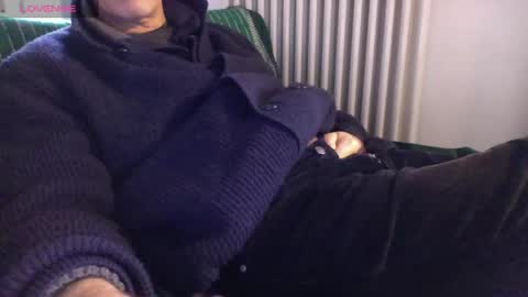 Bi sexy guy lovense hush is on private is open or password show tip if you like. online show from 02/05/25, 03:09