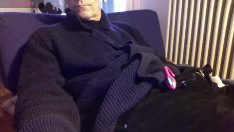 Bi sexy guy lovense hush is on private is open or password show tip if you like. online show from 02/04/26, 10:21