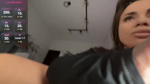 Snapshot of myphoenixx chatting on 11/17/25, 05:57 Phoenix online show from 11/17/25, 05:57