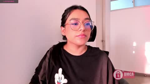 Snapshot of mypretty_isabella chatting on 01/21/25, 10:08 Bella online show from 01/21/25, 10:08