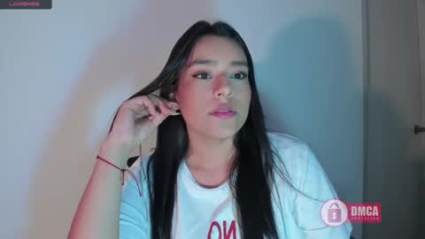 Snapshot of mypretty_isabella chatting on 02/11/25, 02:35 Bella online show from 02/11/25, 02:35