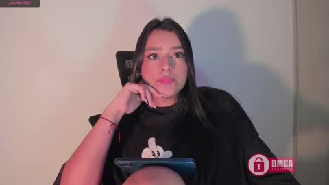 Snapshot of mypretty_isabella chatting on 02/18/25, 02:49 Bella online show from 02/18/25, 02:49