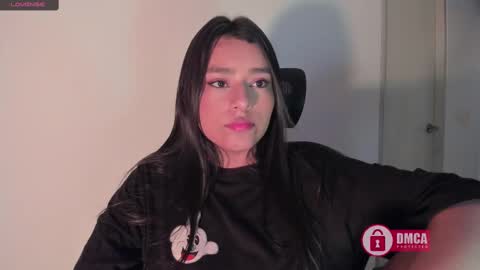 Snapshot of mypretty_isabella chatting on 02/18/25, 05:53 Bella online show from 02/18/25, 05:53