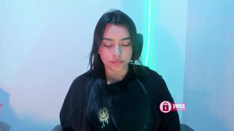 Snapshot of mypretty_isabella chatting on 09/24/25, 06:06 Bella online show from 09/24/25, 06:06