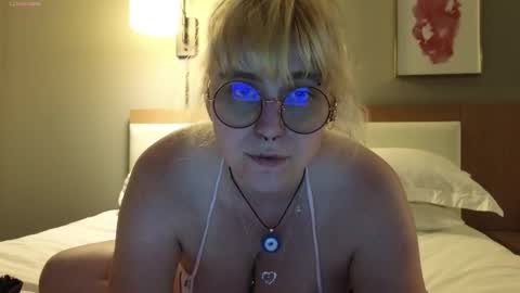 Myrtle Faust online show from 01/15/26, 04:39