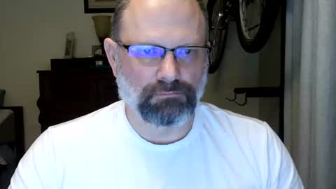 Snapshot of mysecretaccount0311_bravo chatting on 04/22/26, 05:21 Just hanging out - No pressure online show from 04/22/26, 05:21