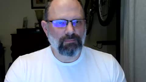 Snapshot of mysecretaccount0311_bravo chatting on 04/24/26, 03:09 Just hanging out - No pressure online show from 04/24/26, 03:09