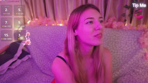 Snapshot of mysteriika chatting on 05/01/26, 04:55 Alma online show from 05/01/26, 04:55