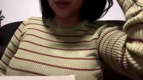 Snapshot of mysteriousbaby18 chatting on 01/06/26, 02:04 Demi online show from 01/06/26, 02:04