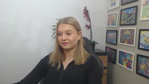 Erica online show from 11/03/25, 08:26