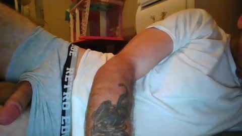 Snapshot of mysterymyn chatting on 09/13/25, 05:18 mysterymyn online show from 09/13/25, 05:18