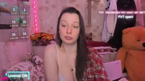 Snapshot of mystic_lilly chatting on 03/18/26, 10:35 Lilly magic lilly online show from 03/18/26, 10:35