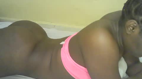 Snapshot of mystic_linna chatting on 06/14/26, 04:03 mystic_linna online show from 06/14/26, 04:03